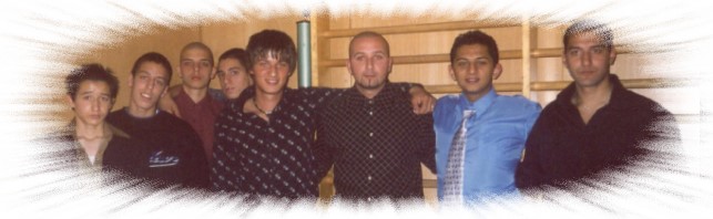 G E N C L E R i M i Z < <